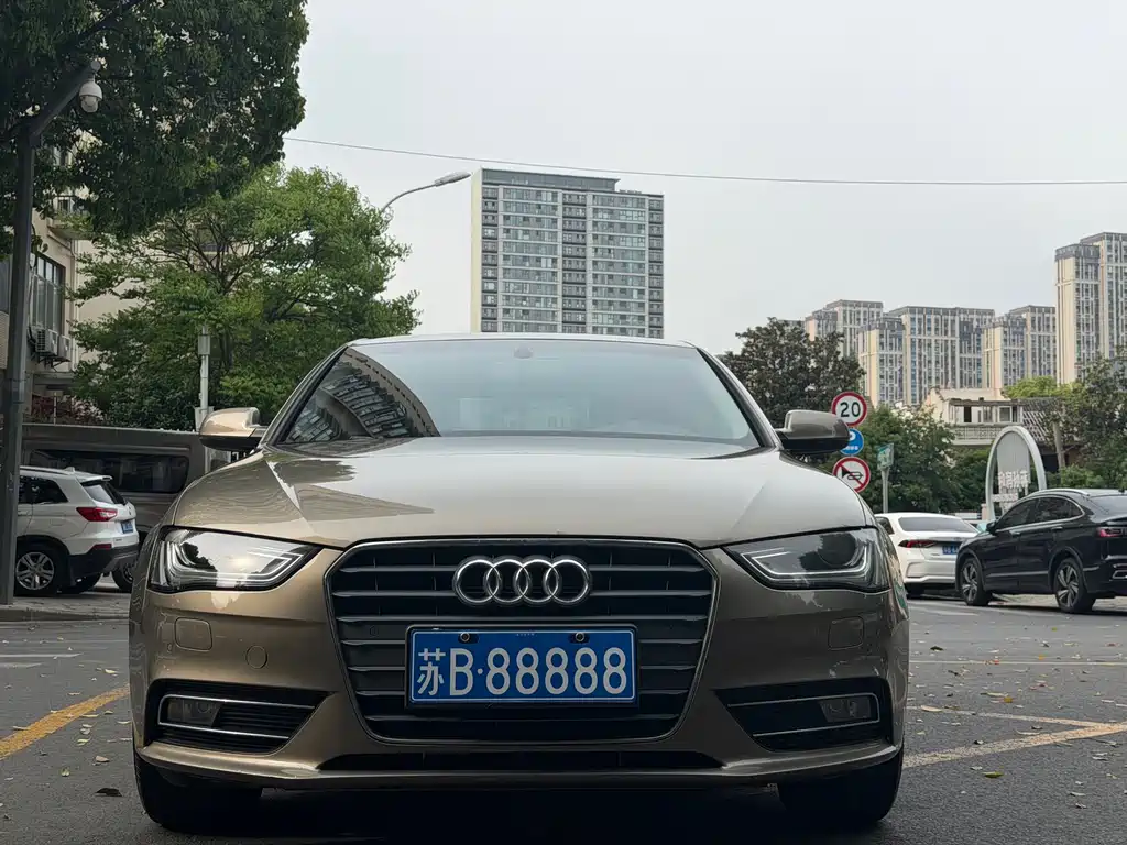 Audi A4L 2014