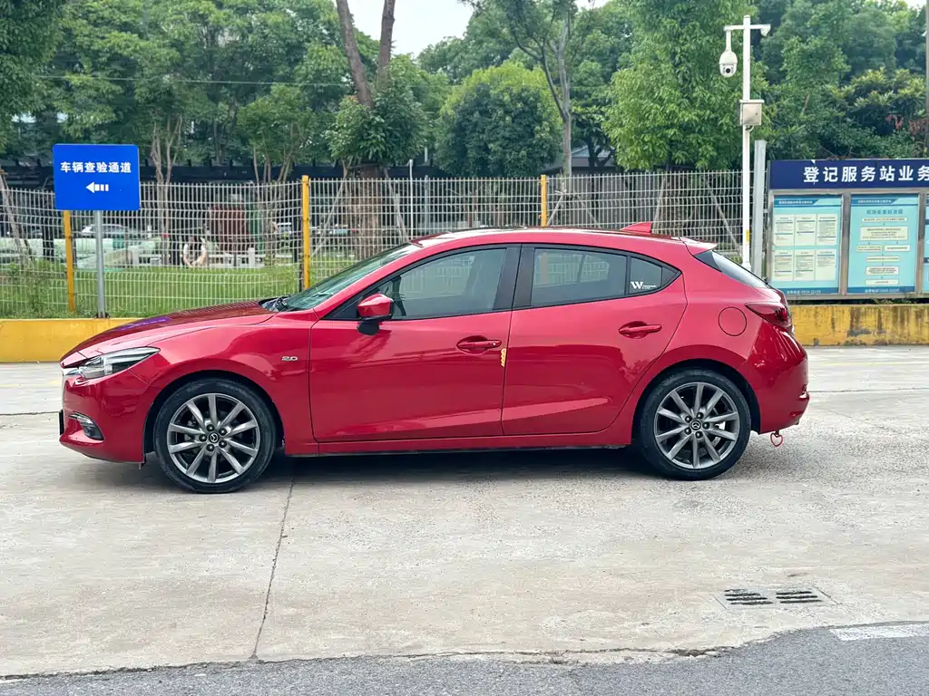 Mazda Mazda3 3 2017 2.0L AT Sport V