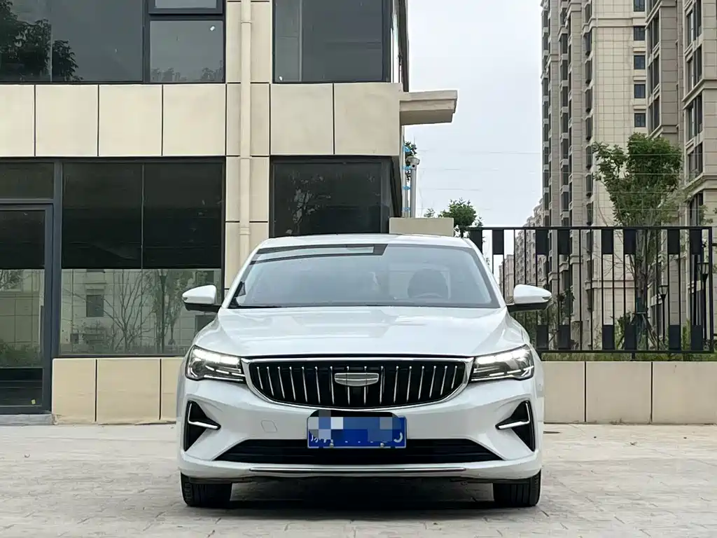Geely Emgrand 2025 4 1.5L CVT Luxury
