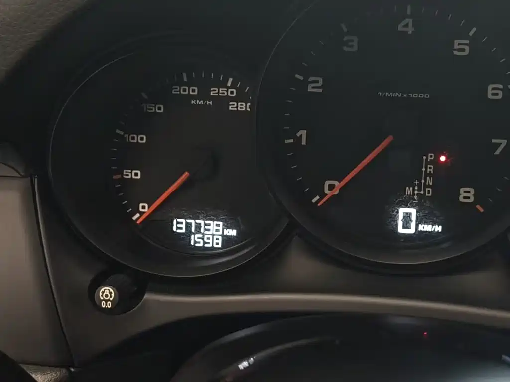 Porsche Macan — миниатюра 9