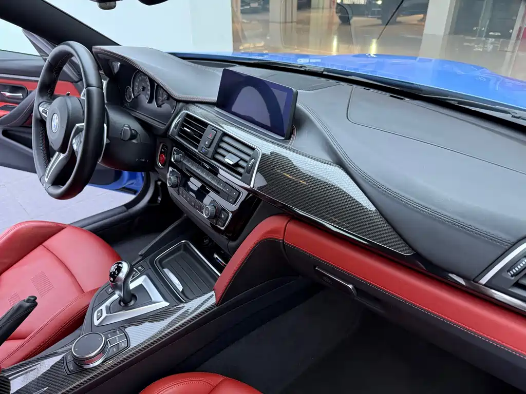 BMW M4 — миниатюра 12
