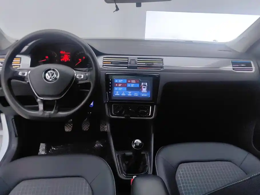 Volkswagen Santana — миниатюра 12