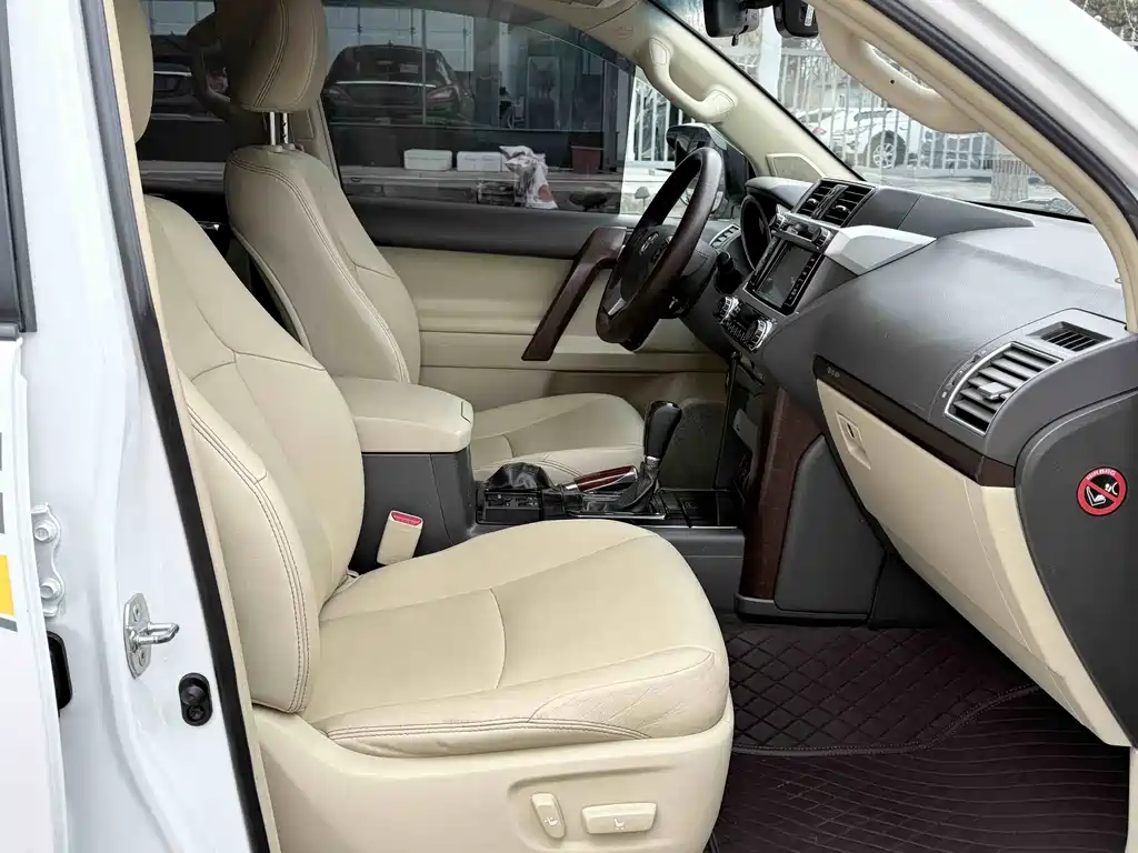 Toyota Land Cruiser Prado 2014 4.0L AT TX-L NAVI