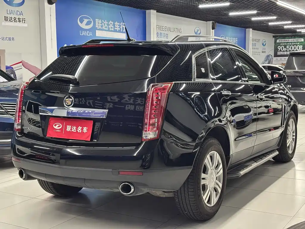 Cadillac SRX — миниатюра 4