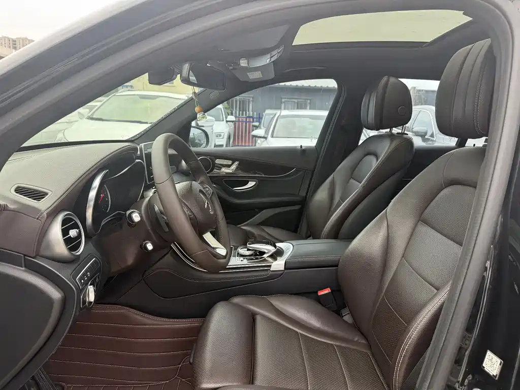Mercedes-Benz GLC 2018 GLC 260 4MATIC Luxury