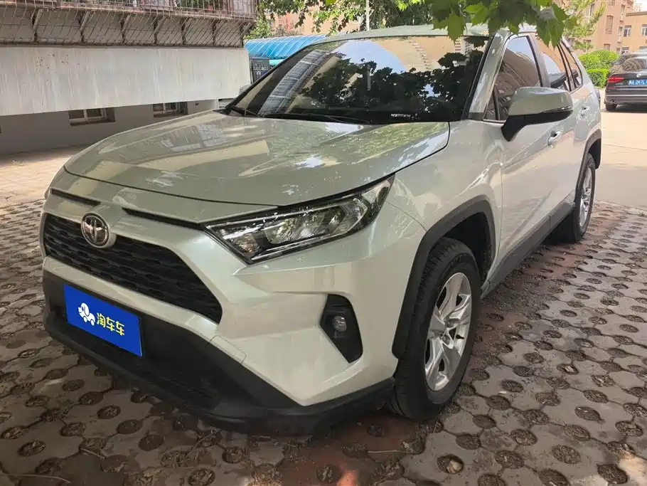 Купить Toyota RAV4