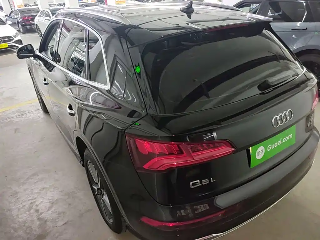 Audi Q5L — миниатюра 5