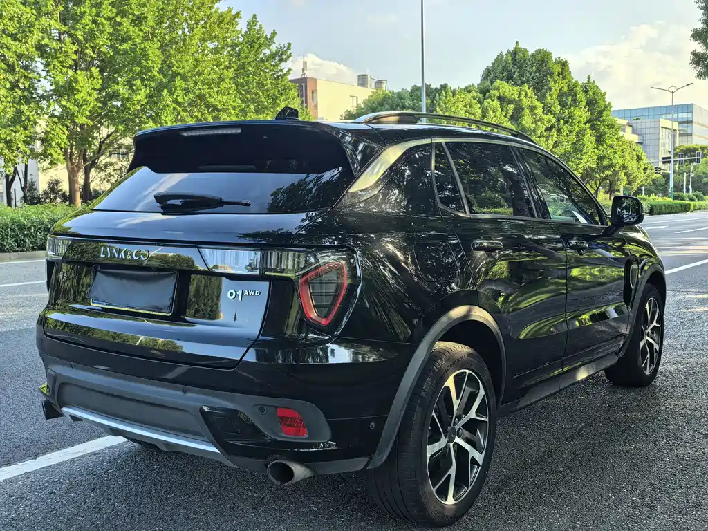 Lynk & Co 01 — миниатюра 4