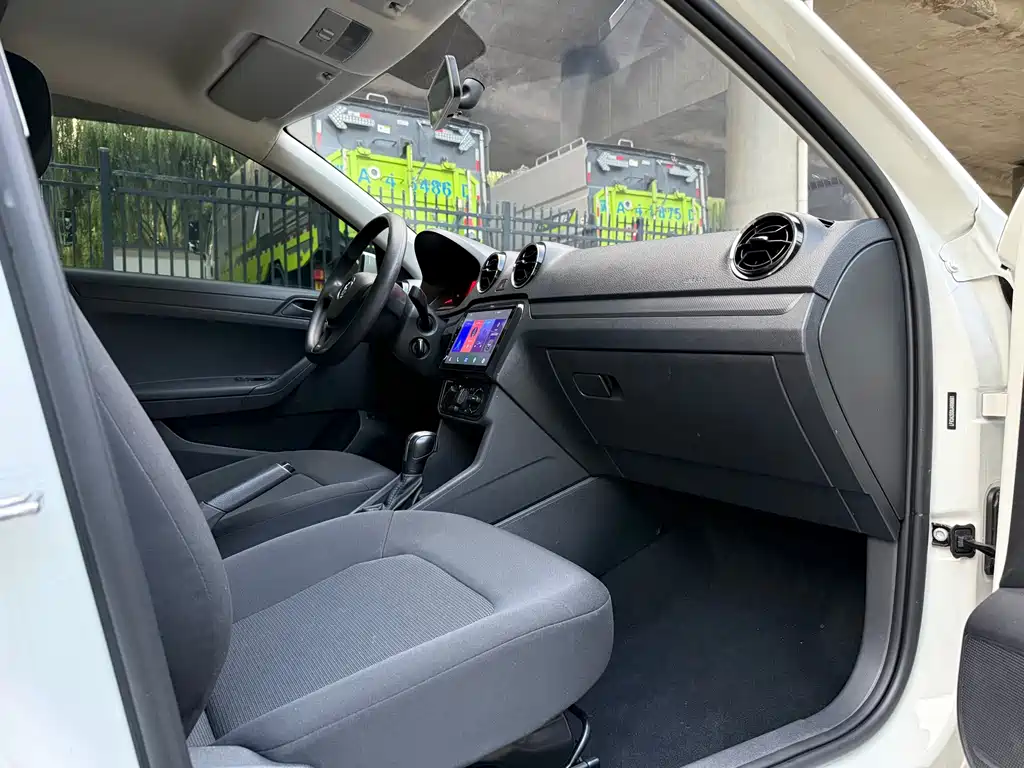Volkswagen Jetta — миниатюра 9