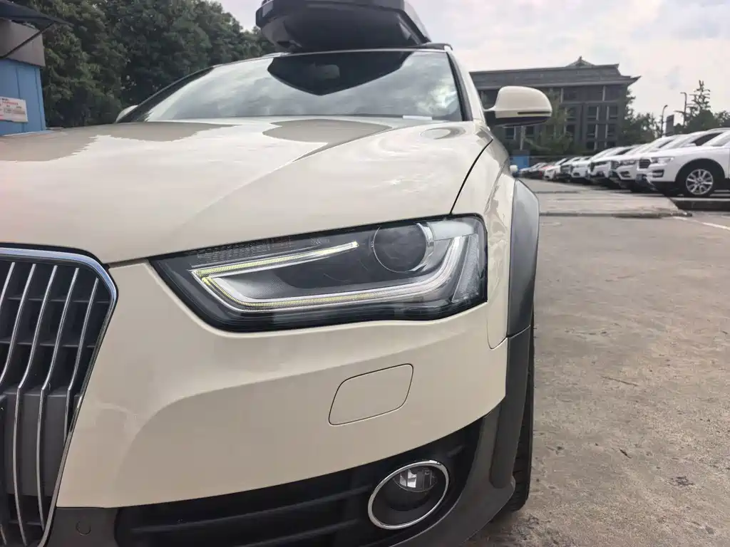 Audi A4 (Import) — миниатюра 9