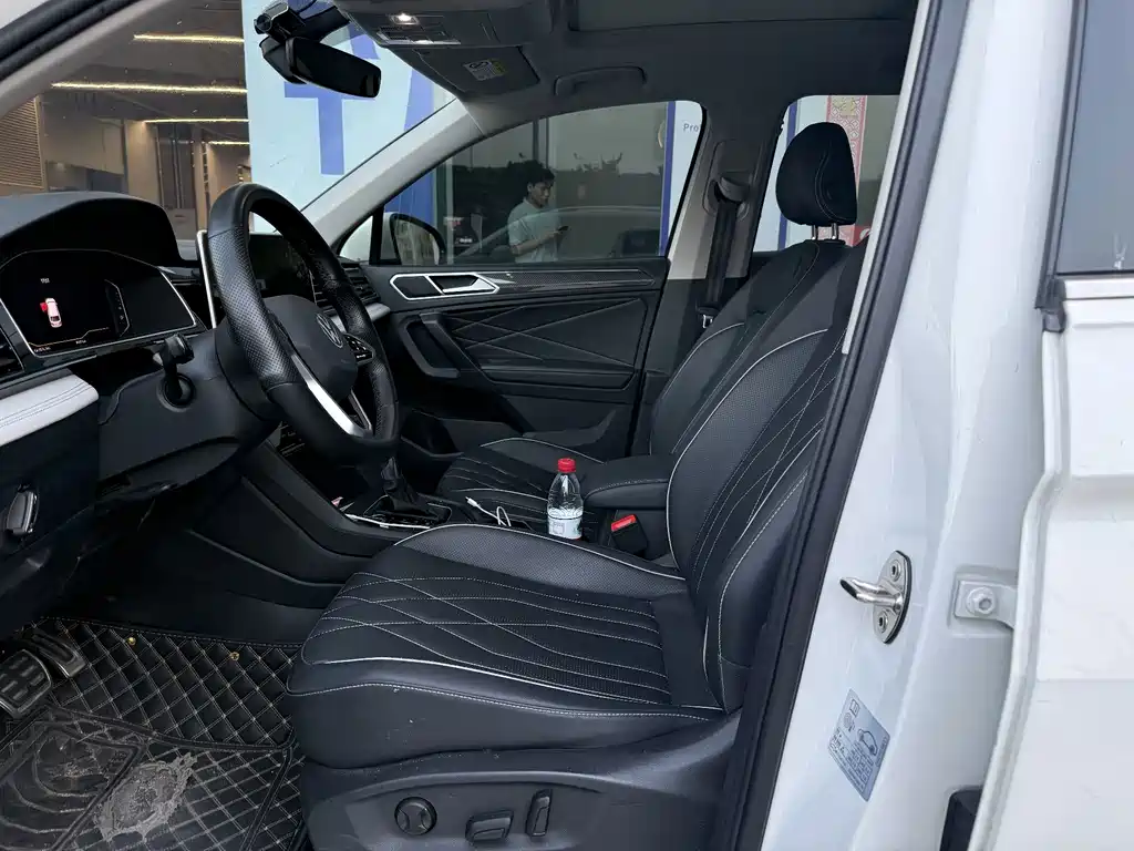 Volkswagen Tiguan L — миниатюра 6