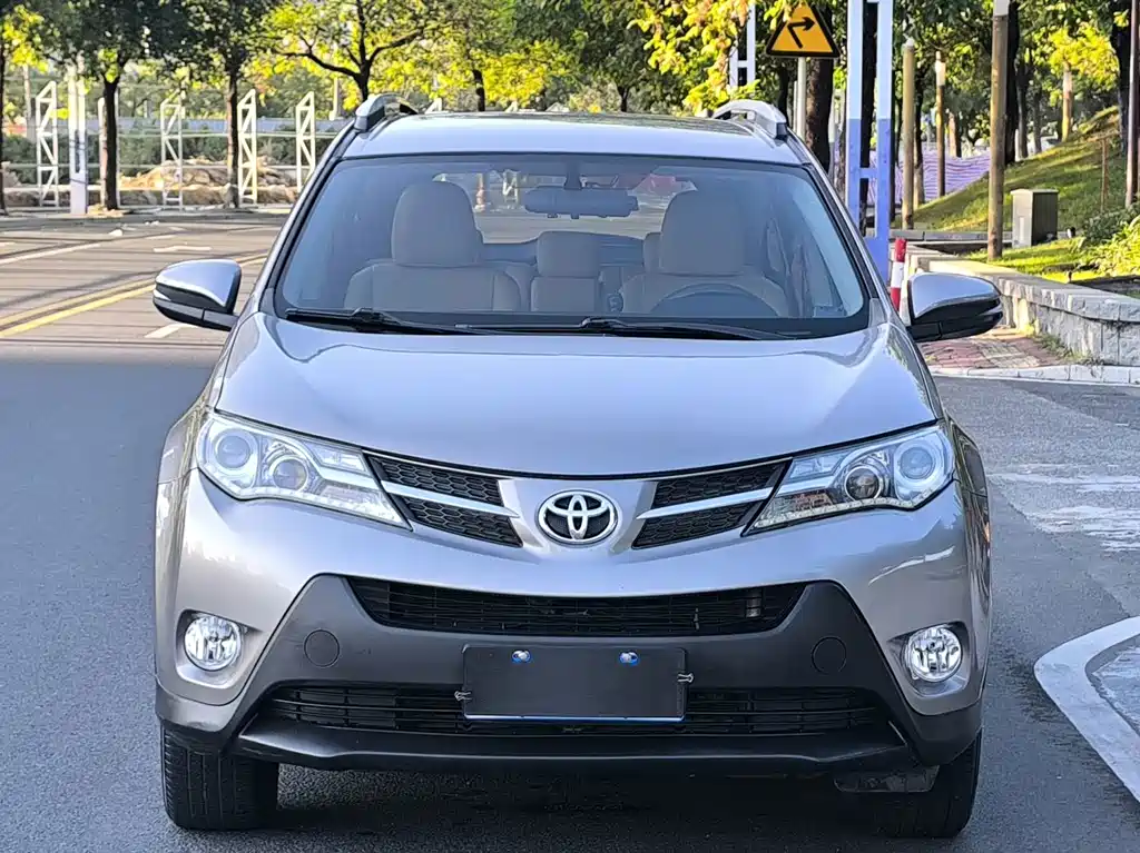 Toyota RAV4 — миниатюра 2