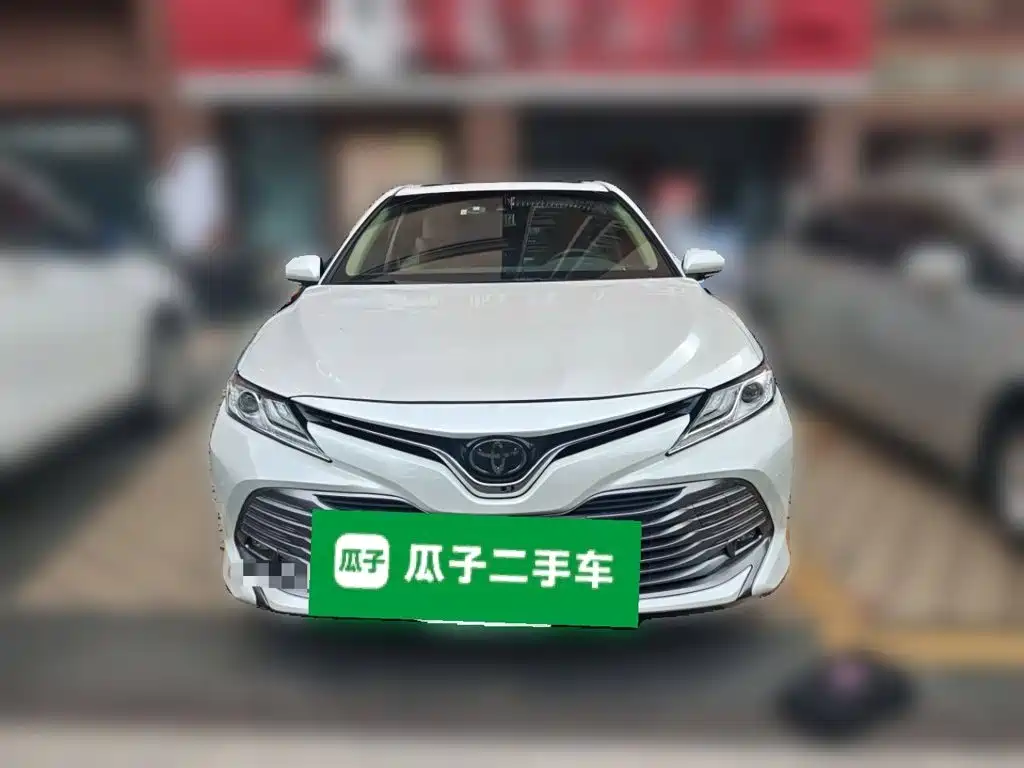 Toyota Camry — миниатюра 2