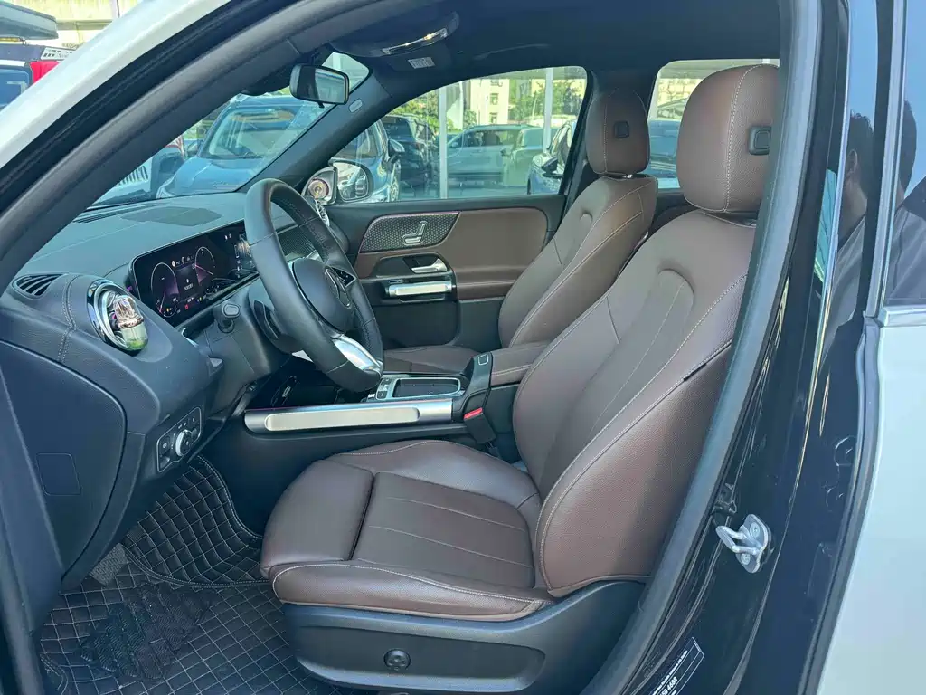 Mercedes-Benz GLB — миниатюра 2