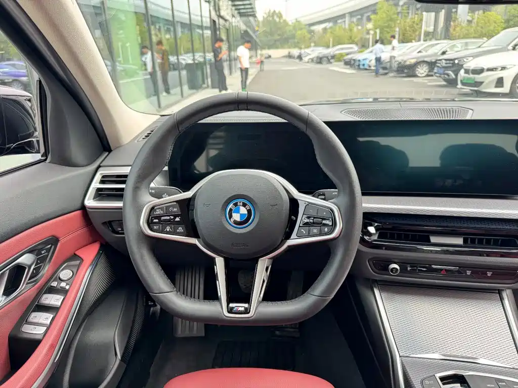 BMW i3 — миниатюра 10