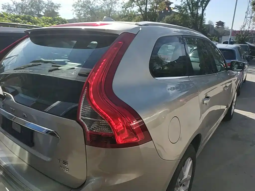 Volvo XC60 — миниатюра 8