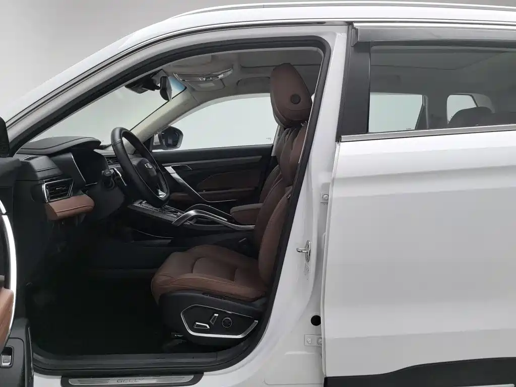 Geely Boyue — миниатюра 10