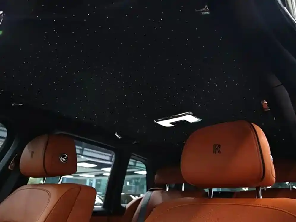Rolls-Royce Cullinan 2018 мест