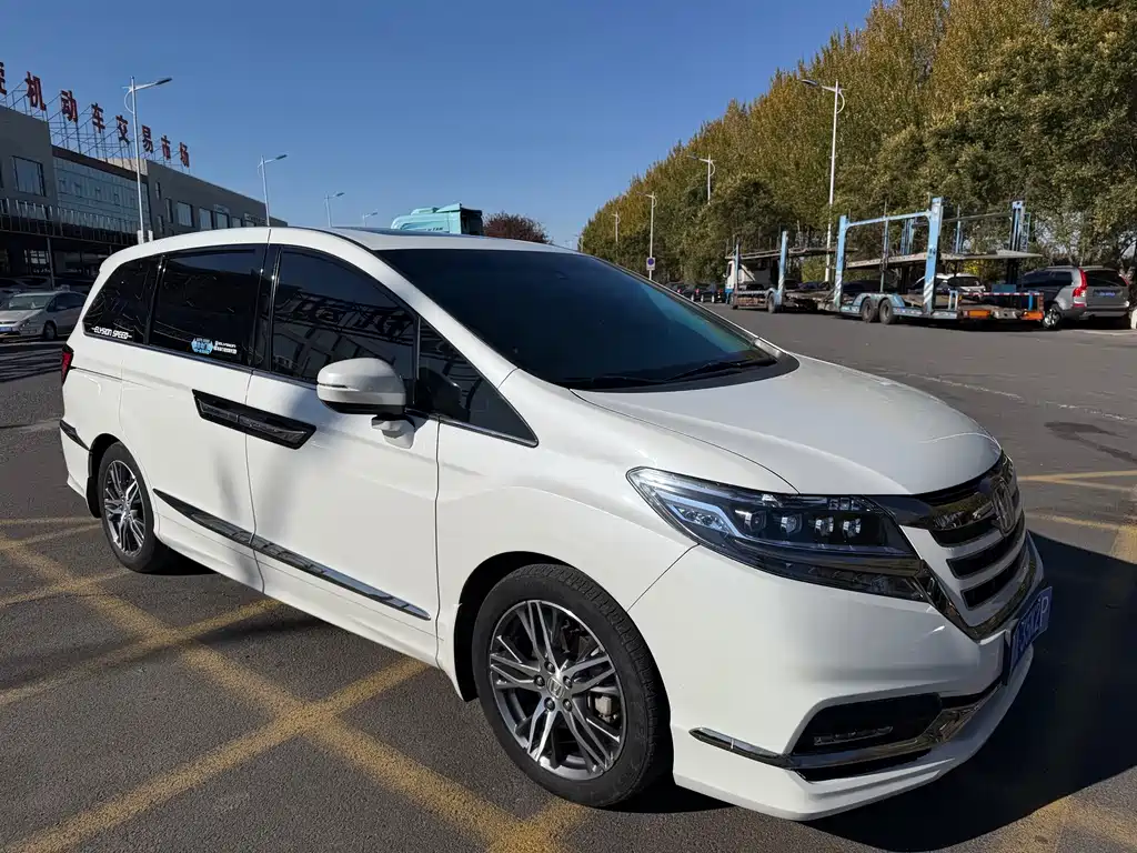 Honda Elysion — миниатюра 3