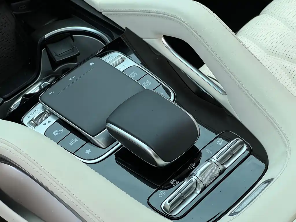 Mercedes-Benz GLS AMG — миниатюра 18