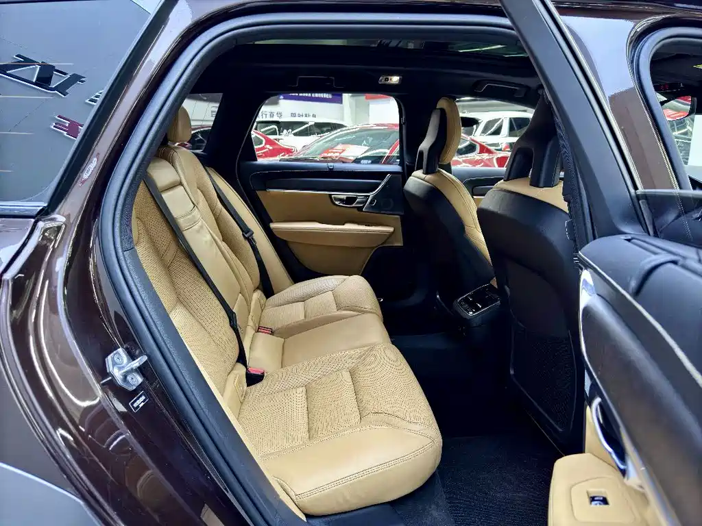 Volvo V90 — миниатюра 9