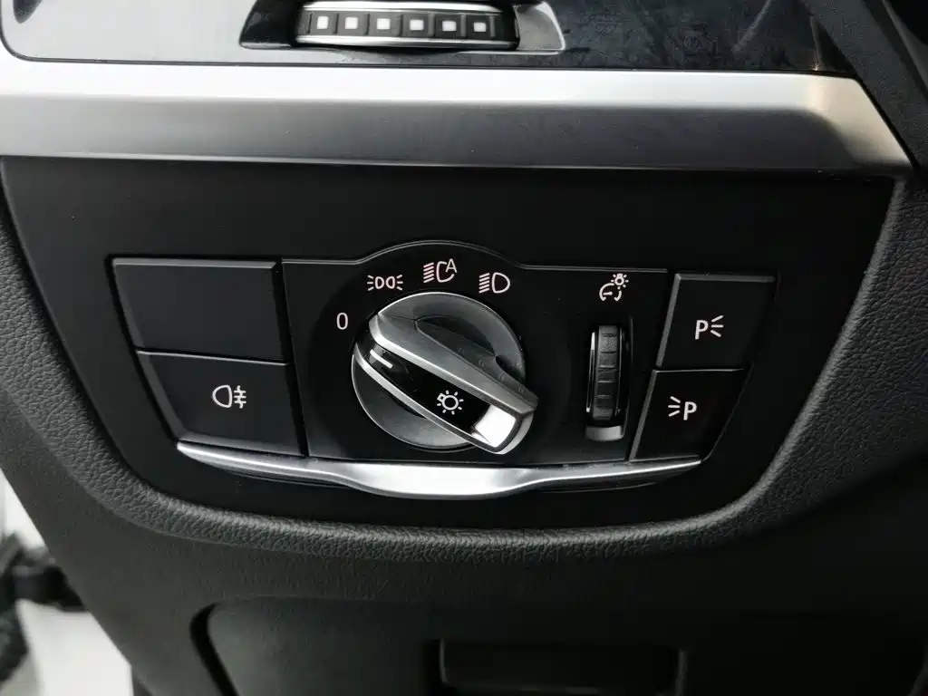 BMW X4 — миниатюра 21