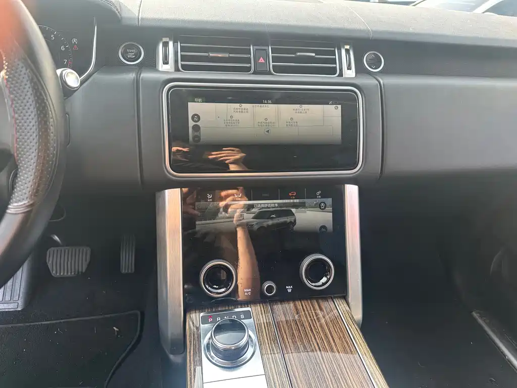 Land Rover Range Rover — миниатюра 10