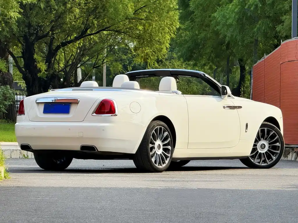 Rolls-Royce Dawn — миниатюра 6