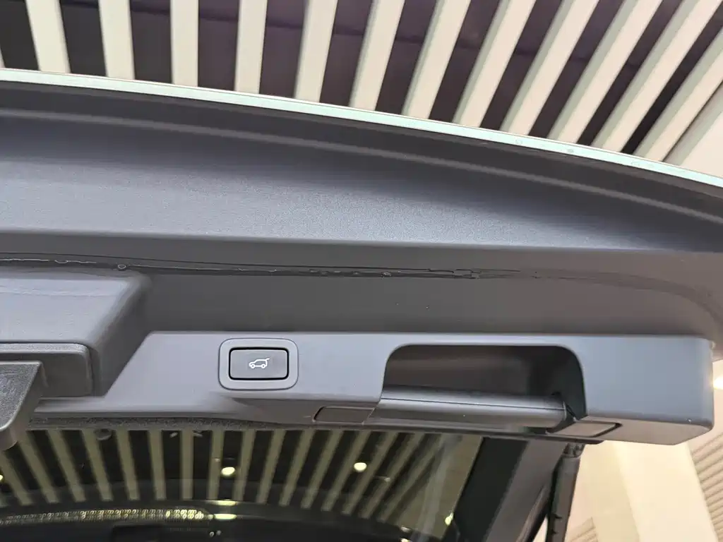 Land Rover Sport — миниатюра 17