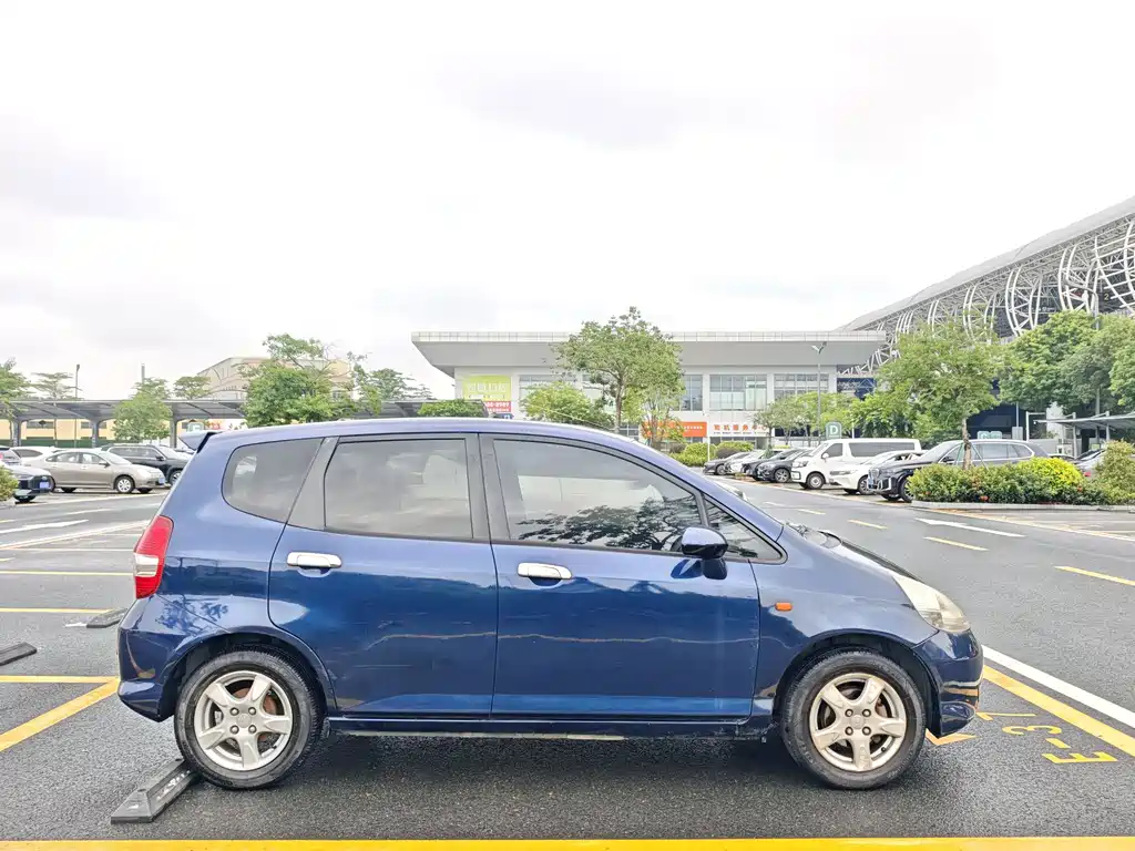 Honda Fit — миниатюра 5