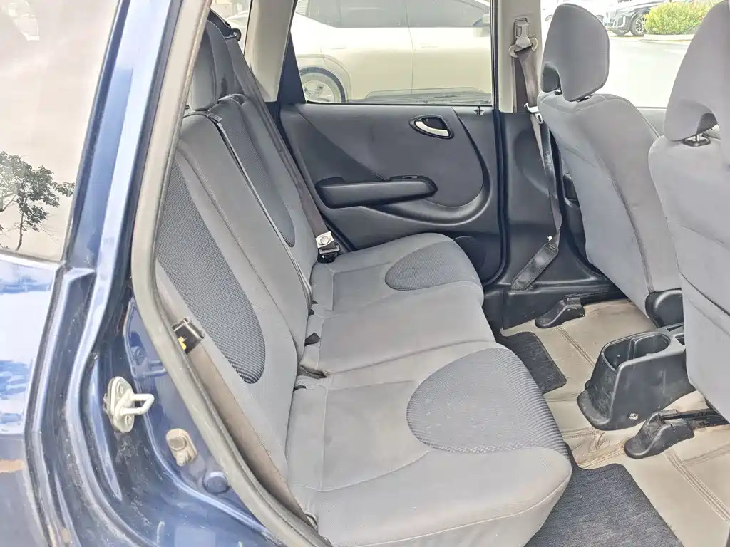 Honda Fit — миниатюра 16