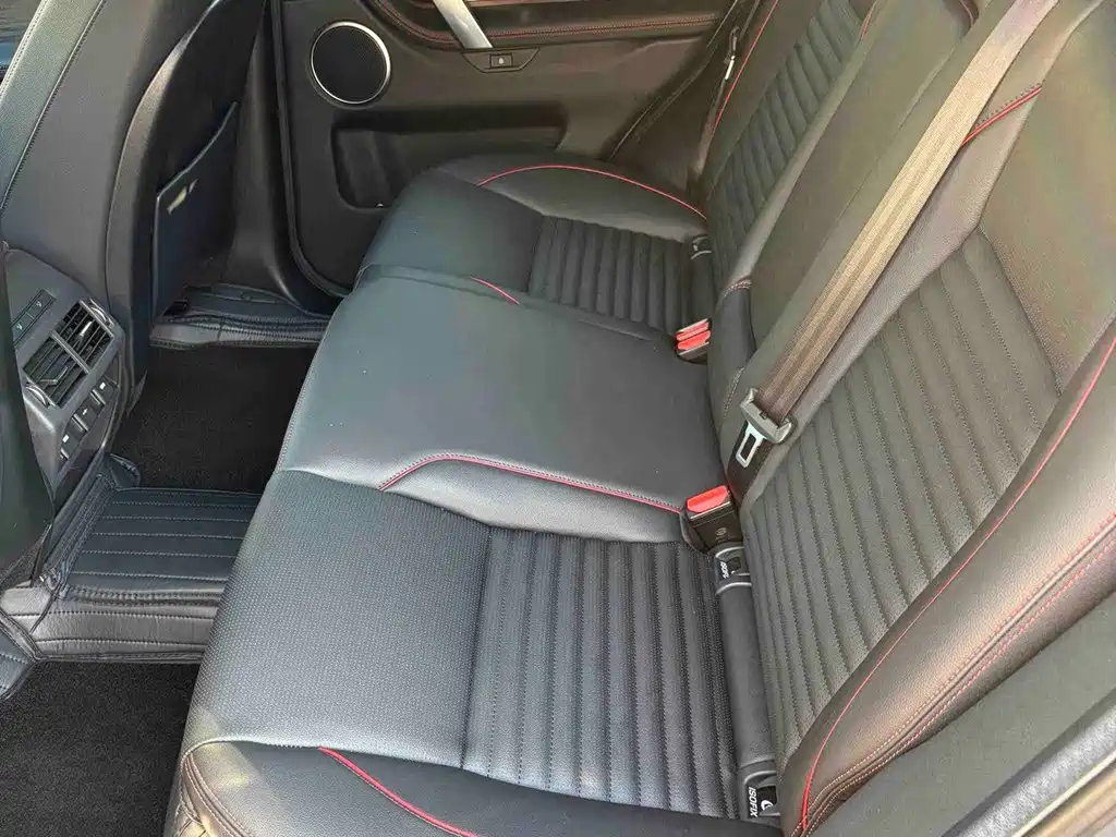 Land Rover Discovery Sport — миниатюра 4