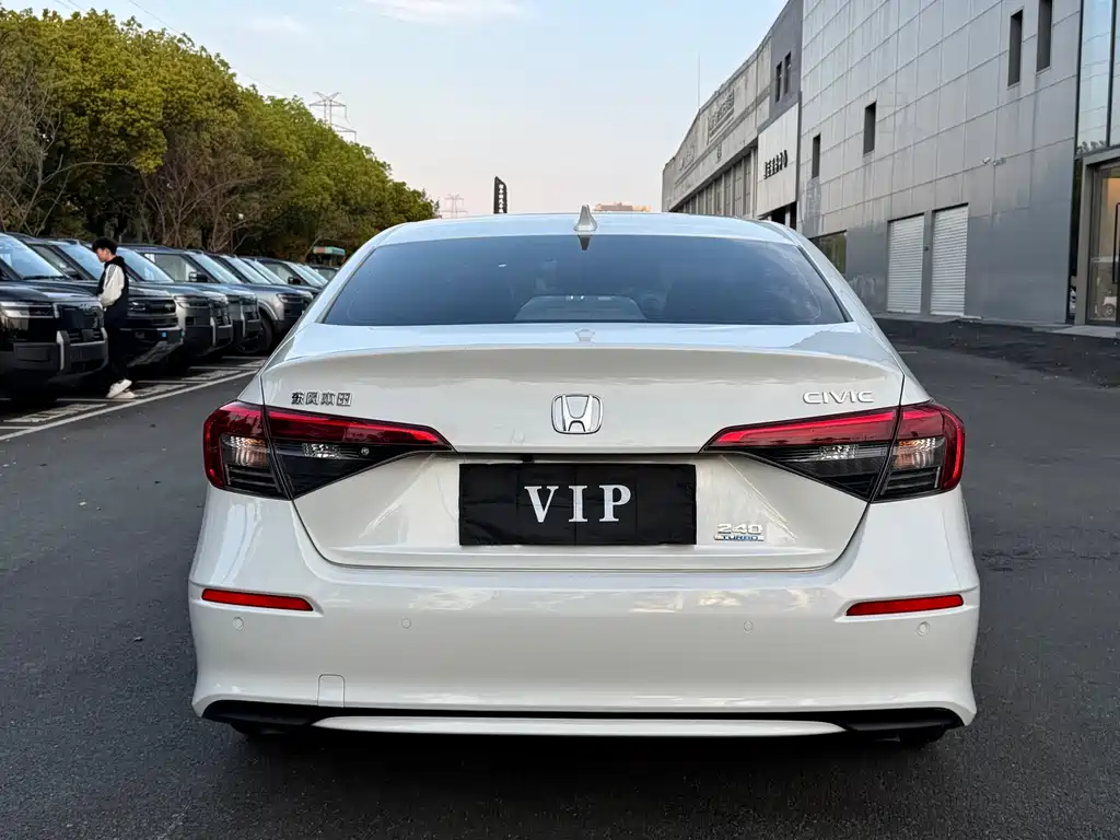 Honda Civic — миниатюра 9