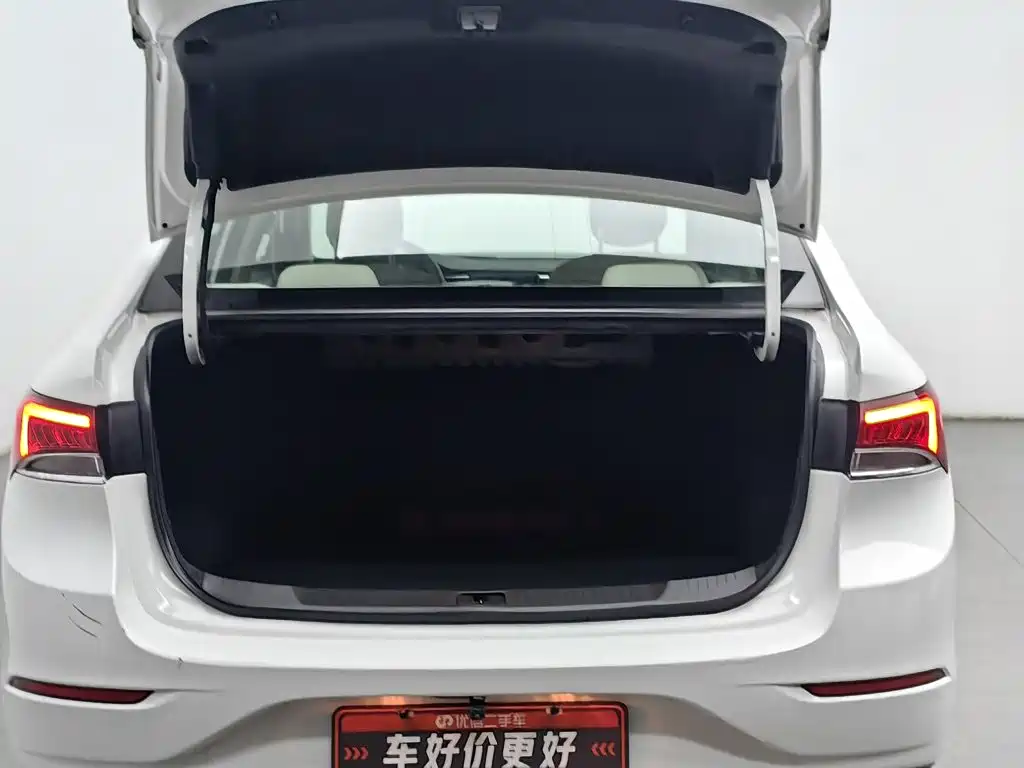 Buick Excelle — миниатюра 16