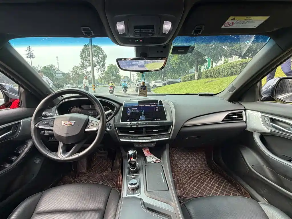 Cadillac CT5 — миниатюра 13