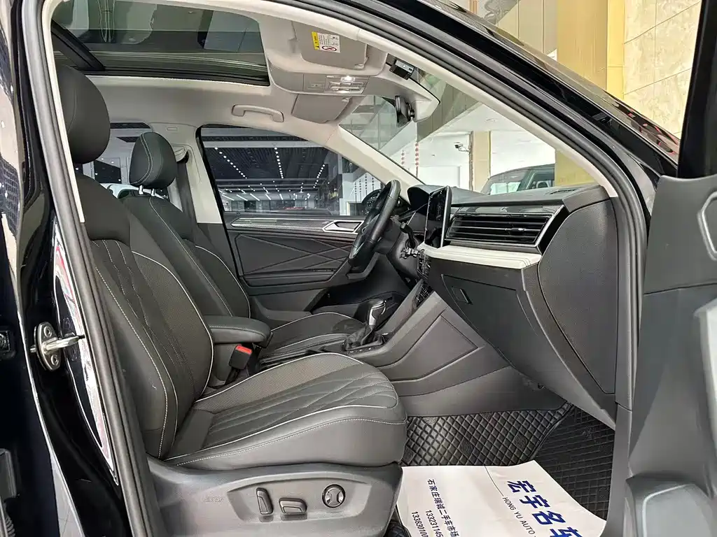 Volkswagen Tiguan L — миниатюра 11