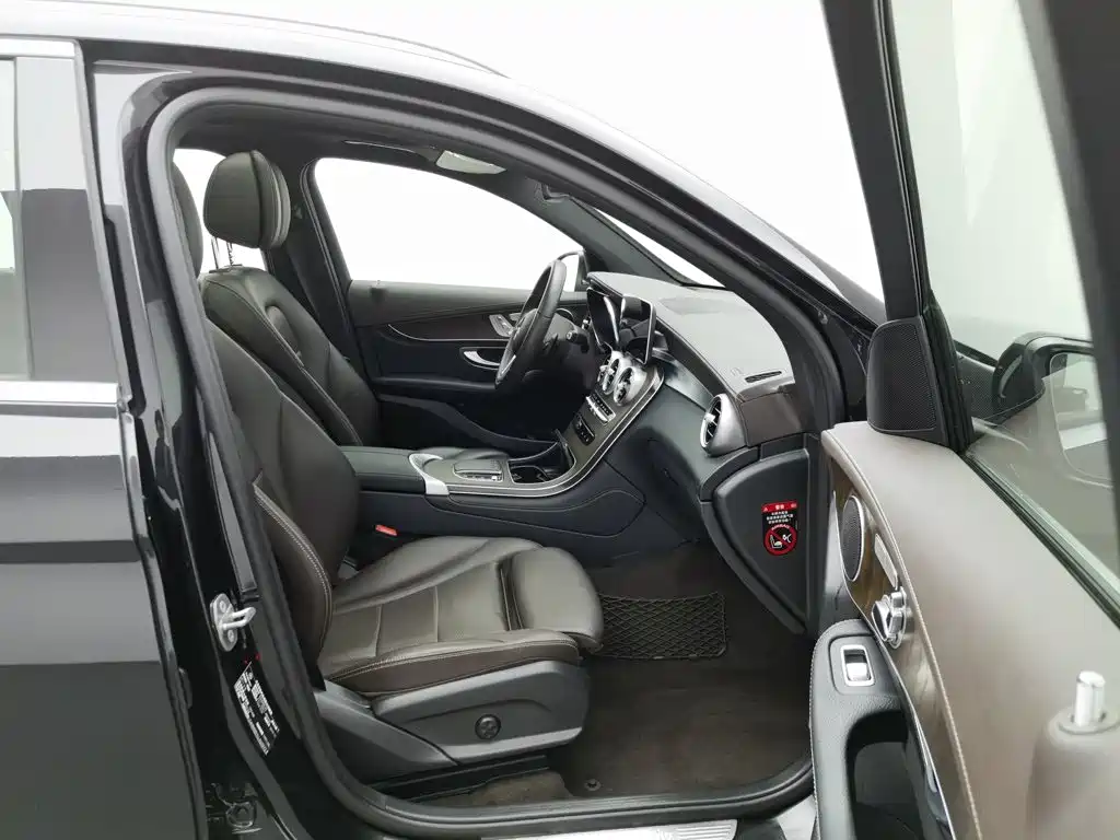 Mercedes-Benz GLC — миниатюра 23