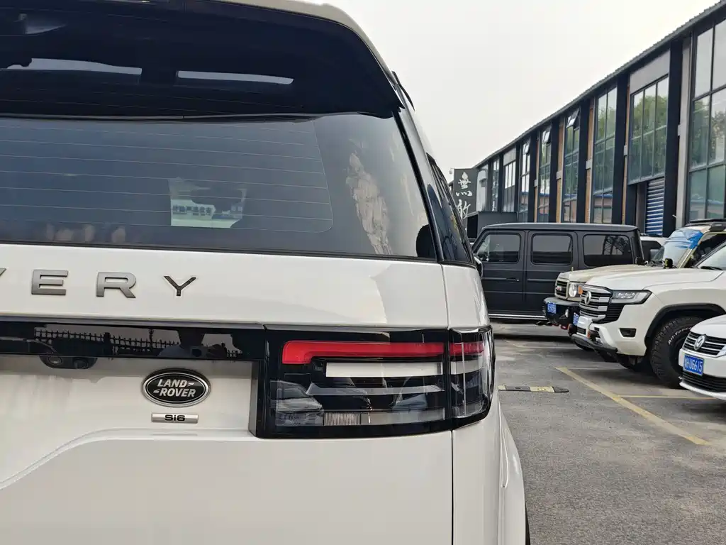 Land Rover Discovery 2018 3.0 SC V6 SE