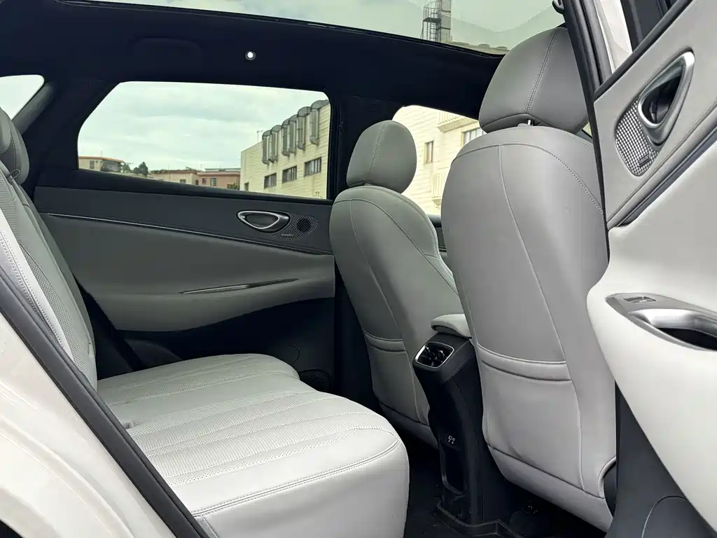 BYD Sealion 06 — миниатюра 13