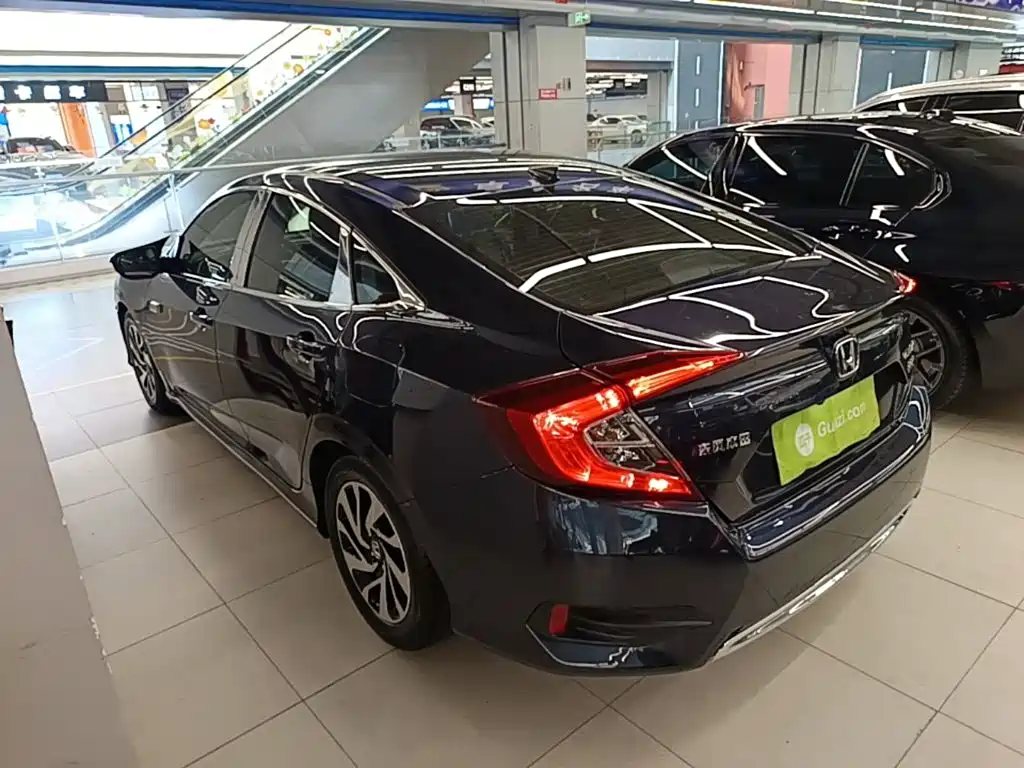 Honda Civic — миниатюра 5