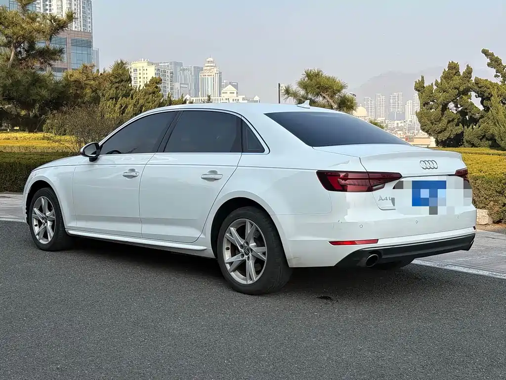 Audi A4L — миниатюра 2