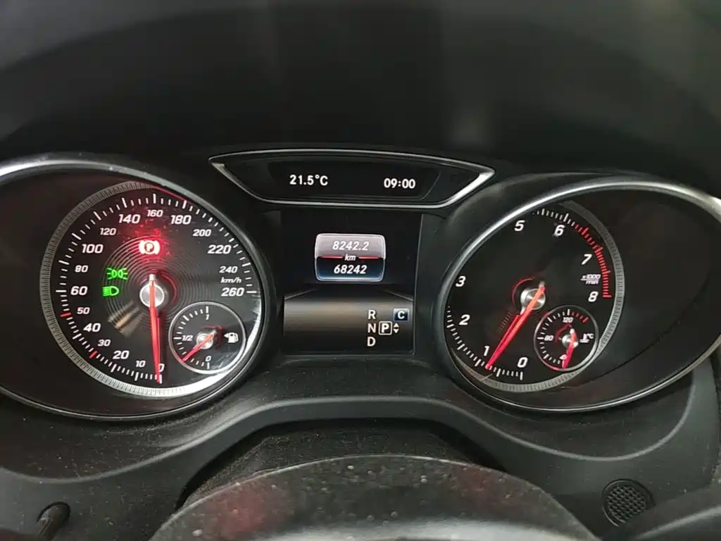 Mercedes-Benz GLA — миниатюра 12