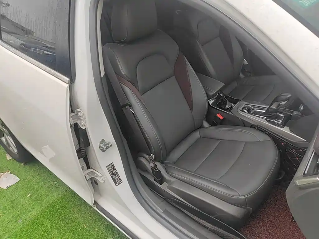 Chevrolet Malibu — миниатюра 25