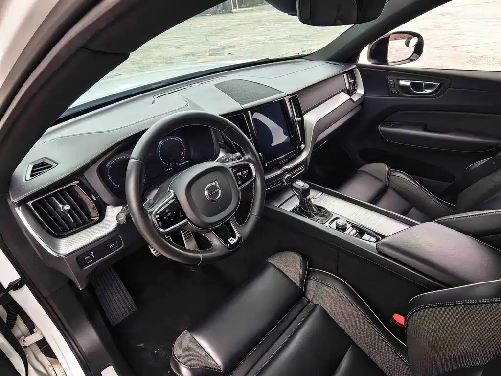 Volvo XC60 — миниатюра 18