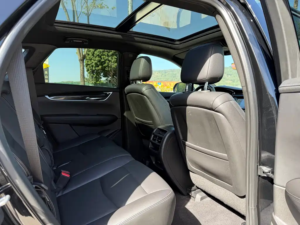 Cadillac XT5 — миниатюра 7