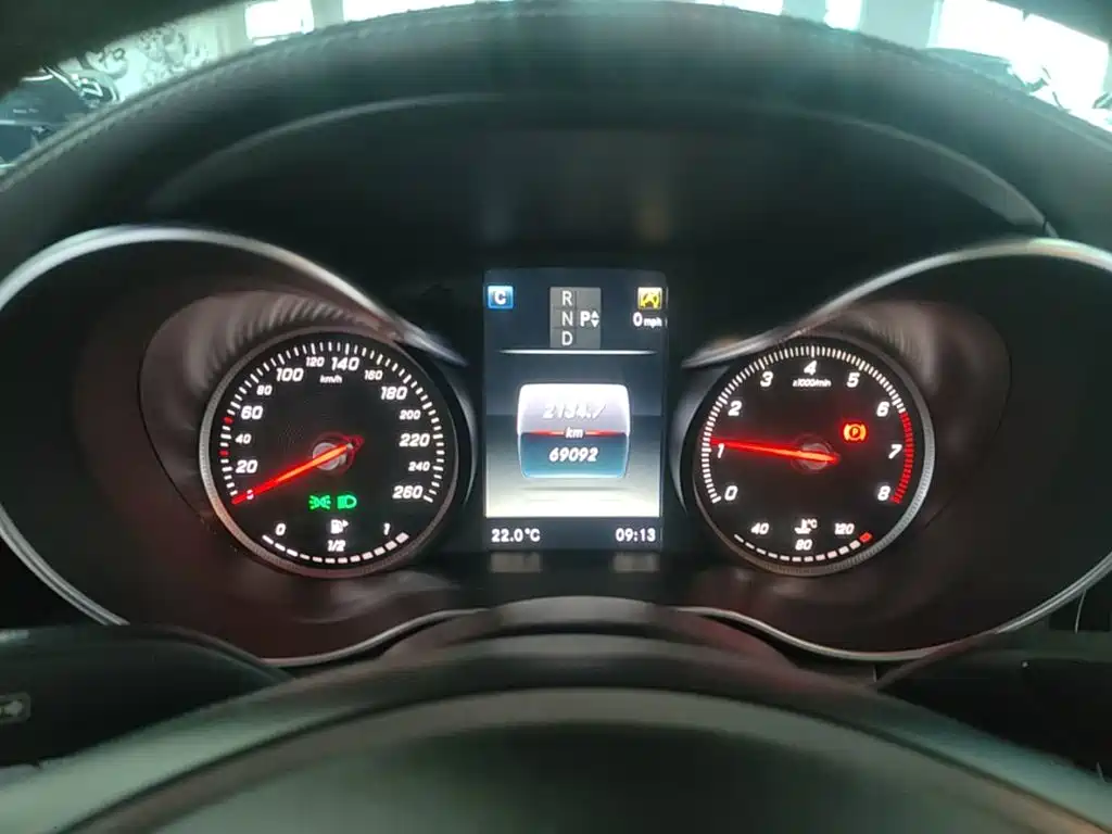 Mercedes-Benz C-Class — миниатюра 12