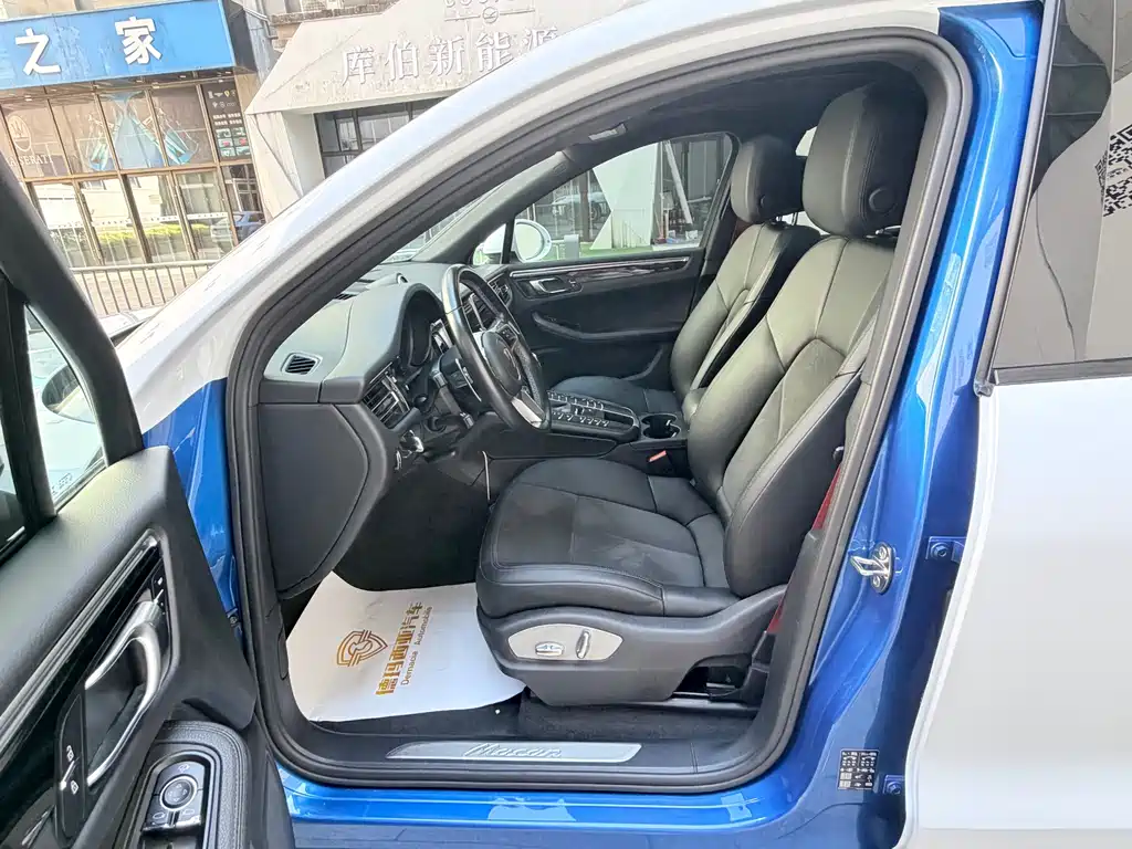 Porsche Macan — миниатюра 7