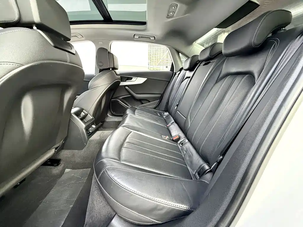 Audi A4L — миниатюра 14