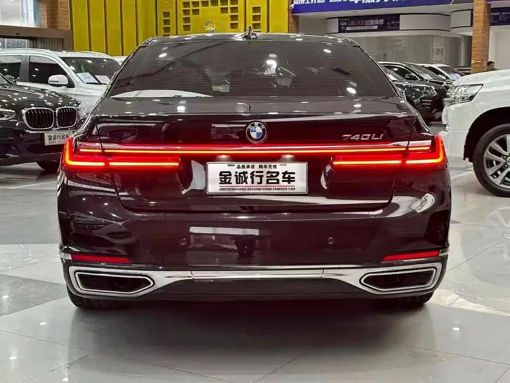 BMW 7 SERIES