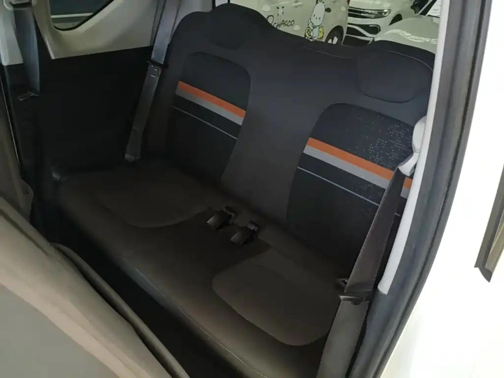 Wuling MINIEV — миниатюра 17